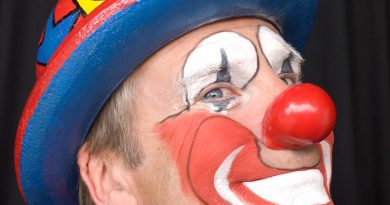 Spangles the Clown